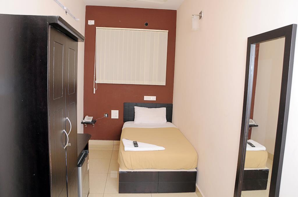 Hotel Sri Krishna Residency Udupi Exterior photo